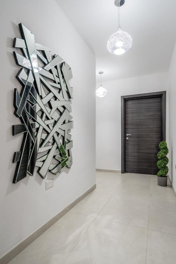 Brand New 3Br Apartment Close To All Amenities خليج سانت بول المظهر الخارجي الصورة